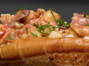3 Reasons Why You Need To Get Your Claws On Our DIY Live Lobster Roll Kit!